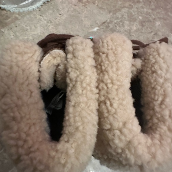 Ugg Australia Zea  leather shearling wedge lace up boots size 7, - Picture 4 of 10